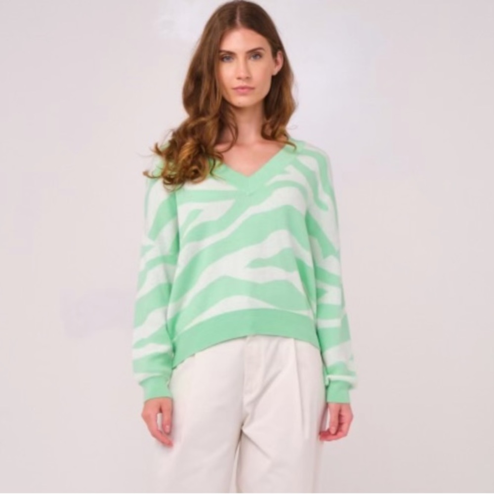 Brodie Contemporary Animal Print Silk Blend Boho Boxy Fit Sweater